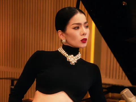 Lệ Quyên: Ở Tuổi 44, Vẫn Là Biểu Tượng Gợi Cảm Và Hạnh Phúc Viên Mãn