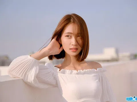 Juky San: Giọng hát trong trẻo của Gen Z và những khoảng lặng sau sân khấu