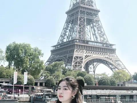 Con gái MC Quyền Linh “đẹp như công chúa Disney” khi du lịch châu Âu